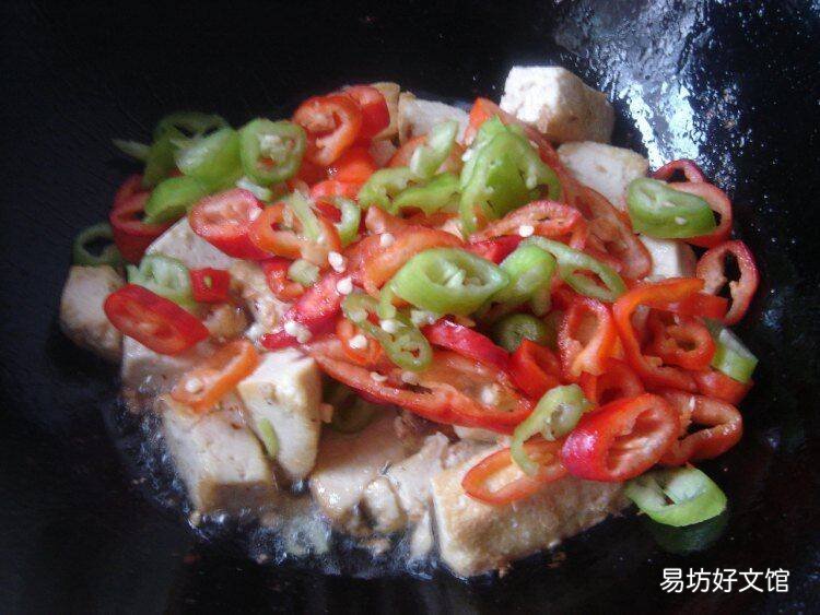 豆腐炒辣椒怎么做