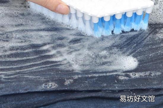 泡泡糖粘衣服上小妙招