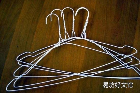 冬天裙子静电粘在身上怎办