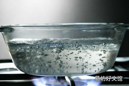 窗台缝找到蚂蚁窝该如何处理