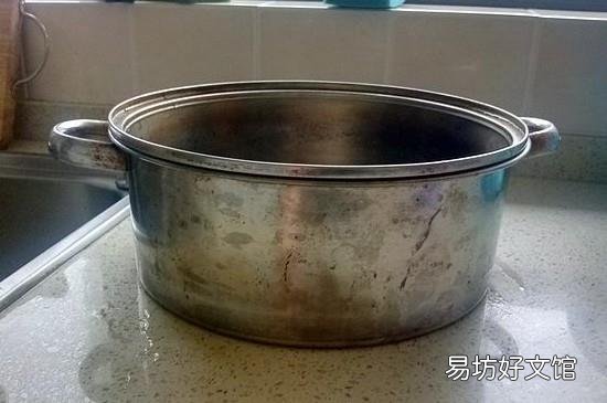 如何清理不锈钢锅油垢