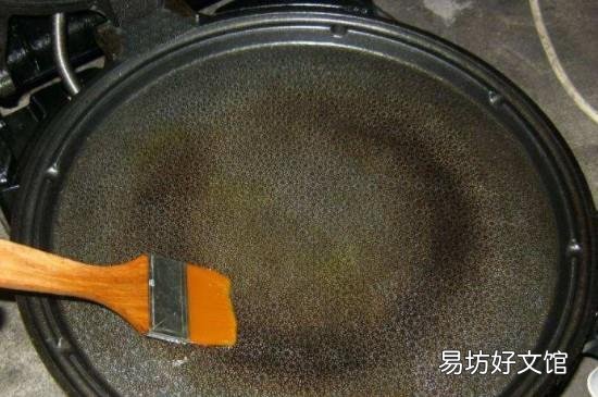 电饼铛油垢太厚了怎么去除