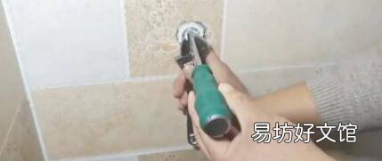 水龙头断在水管里如何轻松拿出