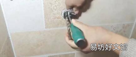 水龙头断在水管里如何轻松拿出