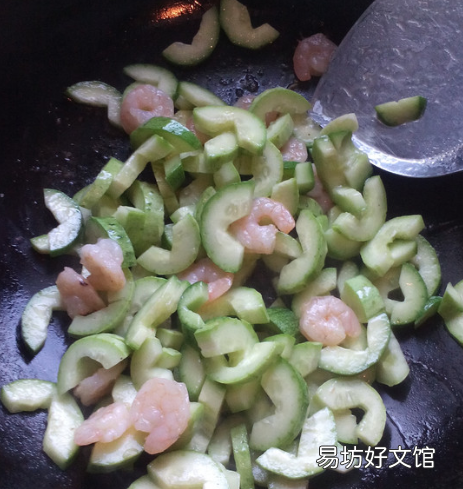 黄瓜炒虾仁怎么做虾仁嫩
