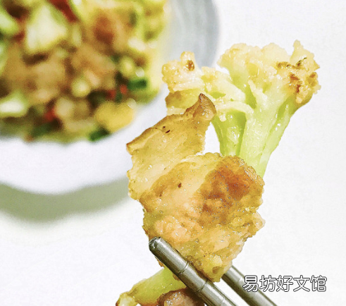 花菜炒五花肉怎么做