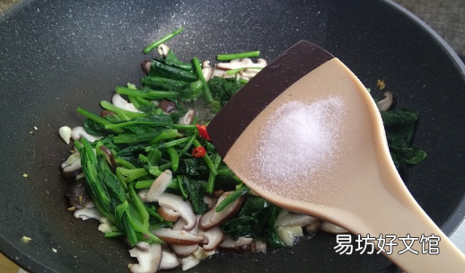 菠菜香菇怎么炒好吃