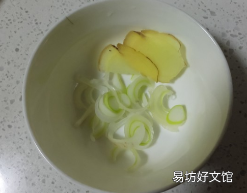 八爪鱼炒西芹怎么做好吃
