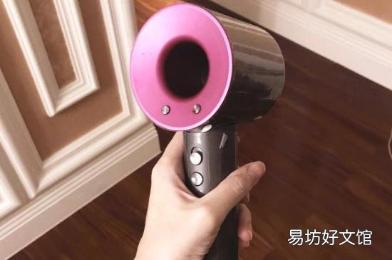吹风机掉水里了还能用吗
