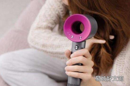 吹风机掉水里了还能用吗
