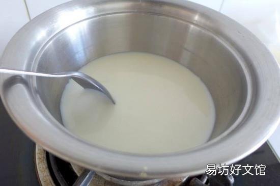 鲜奶加热后凝固怎么回事