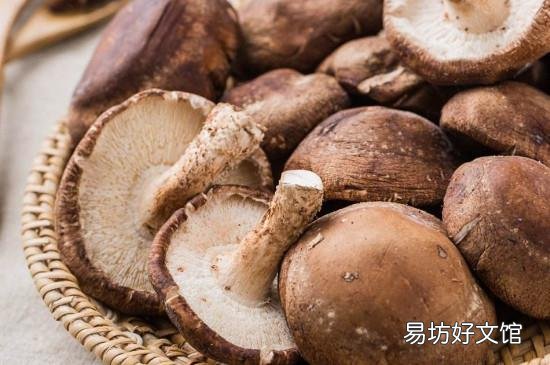 香菇放久了变黑还能吃吗