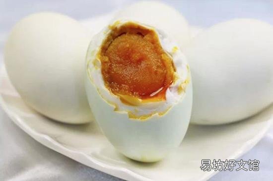 咸鸭蛋放了一年能吃吗