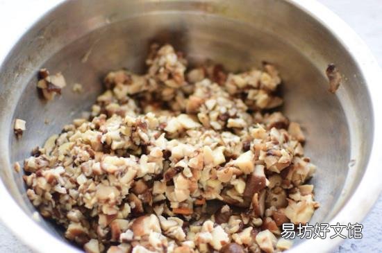 猪肉香菇饺子馅怎么调嫩
