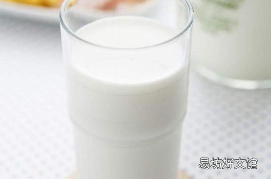 菠萝可以和牛奶一起吃吗?