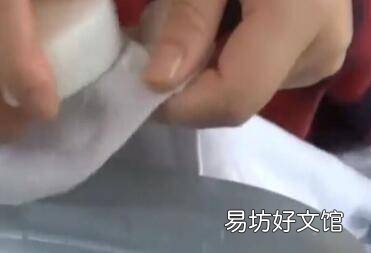 羽绒服上中性笔油怎么能洗掉