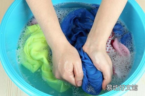 黑色中性笔油弄到衣服上怎么洗