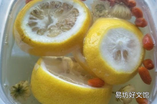 柠檬和菊花泡水的功效与禁忌