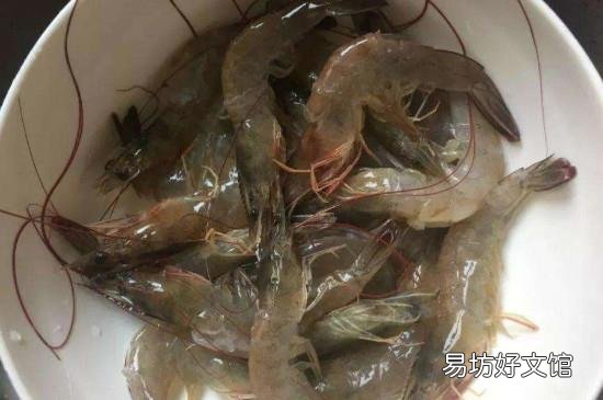 基围虾炒之前要焯水吗