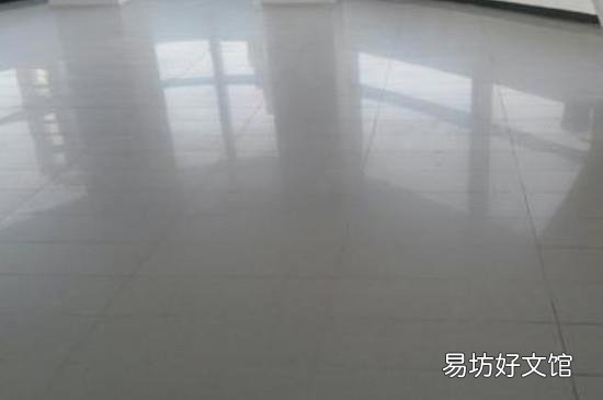 地板砖上的划痕怎么去除