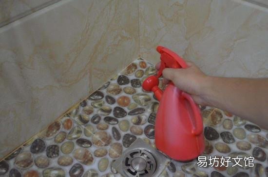 卫生间瓷砖发黄发黑怎么洗干净