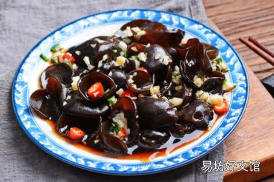 醋泡木耳泡多久就不能吃了