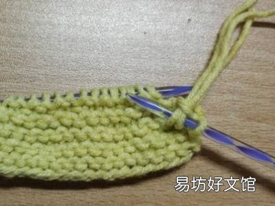 围巾怎么接第二卷线