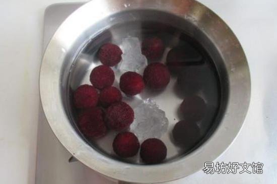 杨梅可以用盐水泡一晚上吗