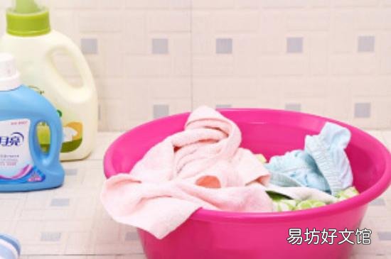 草莓水弄到衣服上怎么办