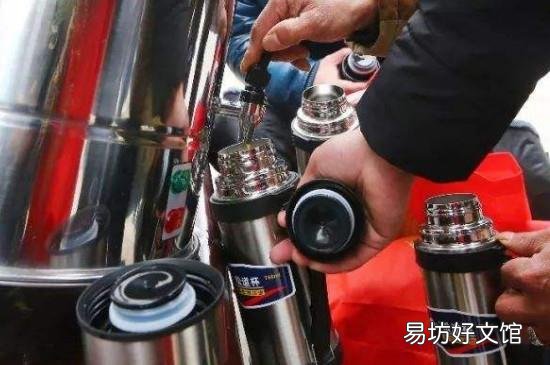 红糖姜水能放保温杯吗