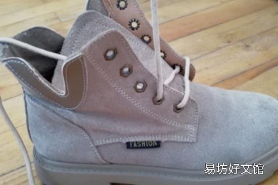 长筒靴怎么系鞋带