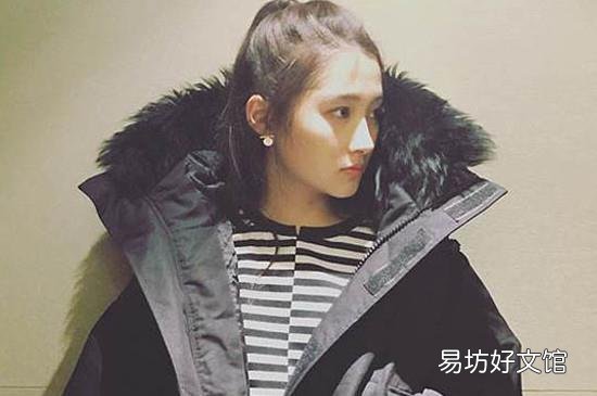 穿羽绒服头发怎么弄