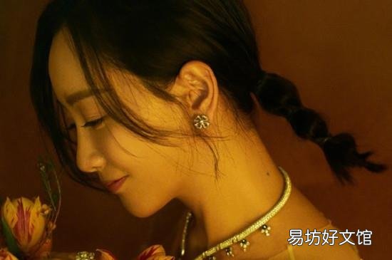 穿羽绒服头发怎么弄