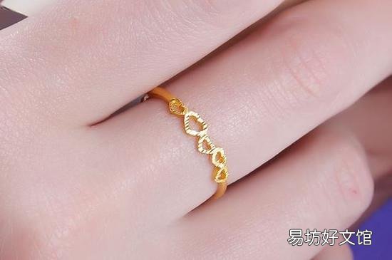 金戒指戴左手还是右手
