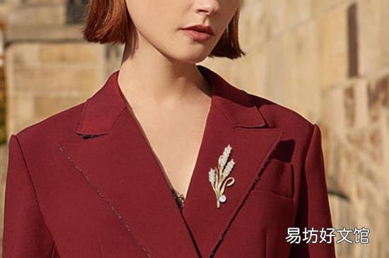 钻戒和什么首饰搭配