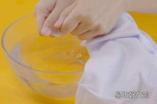 白色毛衣染色了怎么办