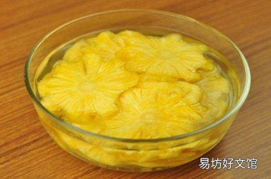 菠萝用冷水还是热水泡