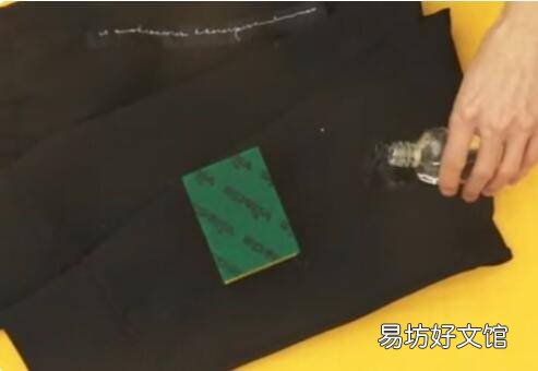 羽绒服上的印花图案胶怎么去除