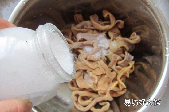 鸭肠怎么去除腥味