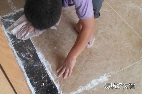 地板砖缝隙大如何处理