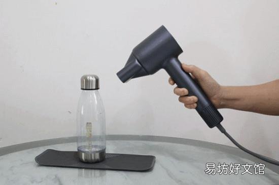 玻璃上的胶用什么清洗干净