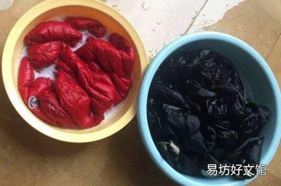 羽绒服受潮发霉有黑点