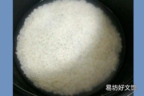 电饭锅焖米饭用多少米多少水