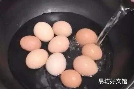 鸡蛋粘壳是新鲜还是不新鲜