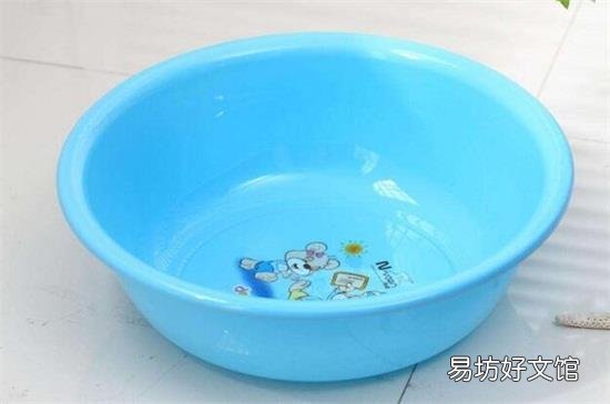 塑料盆上的胶怎么去掉