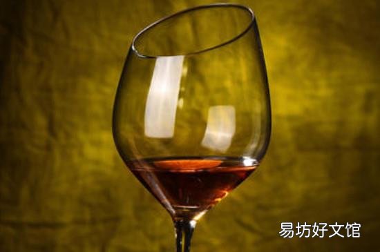 斜口红酒杯喝哪一边