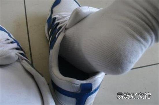 怎么防止白袜子变黄