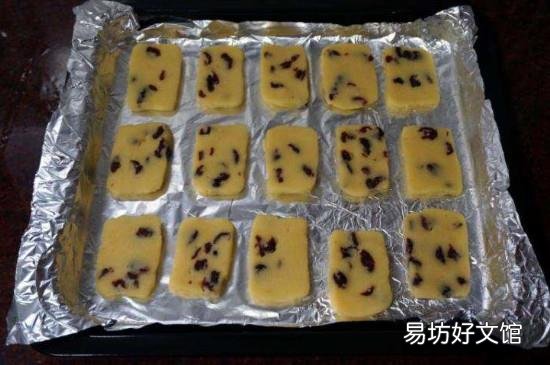 烤饼干需要锡纸吗