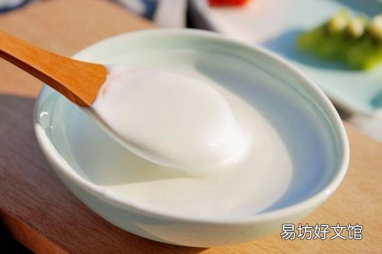 酸奶和柿子一起吃会有什么反应
