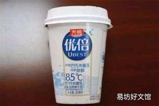 牛奶盒饮料盒有残汁属于哪一类垃圾